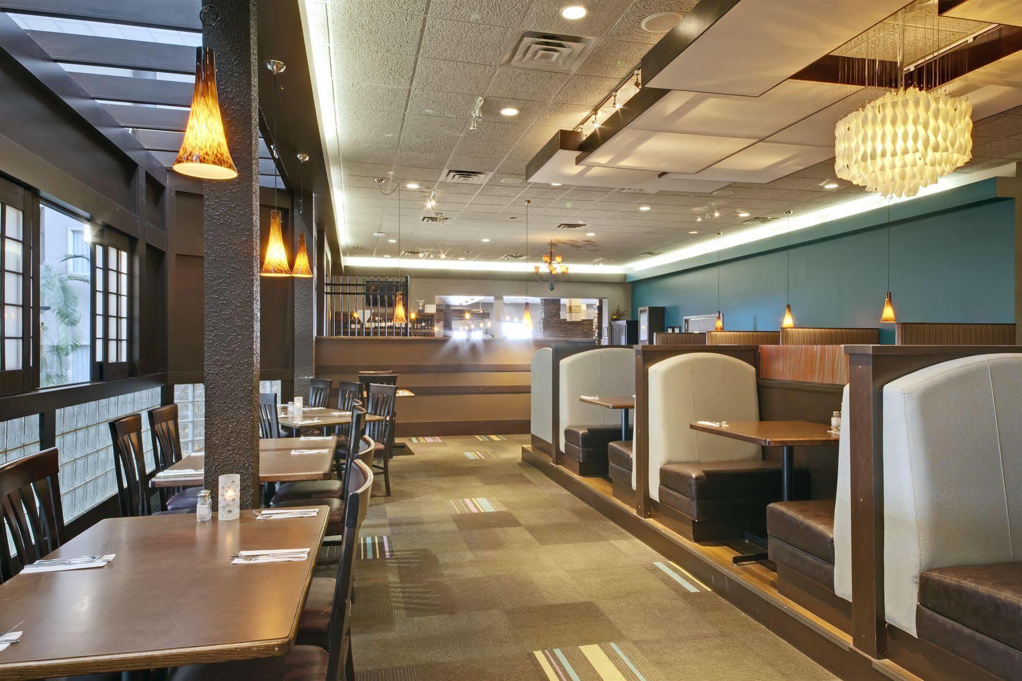 Coast & Conference Centre 4* Kamloops