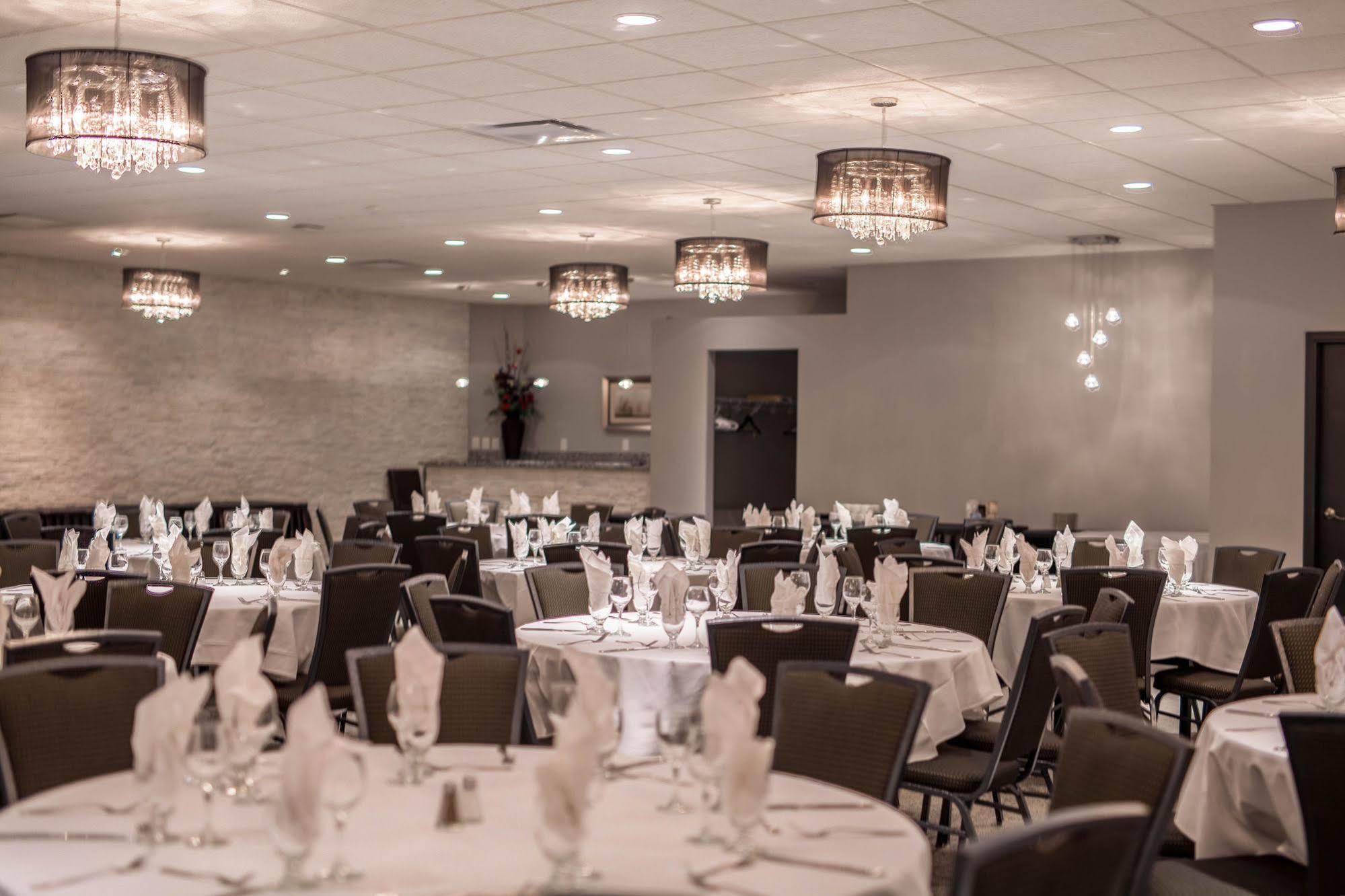 Hotel Coast & Conference Centre 4*
