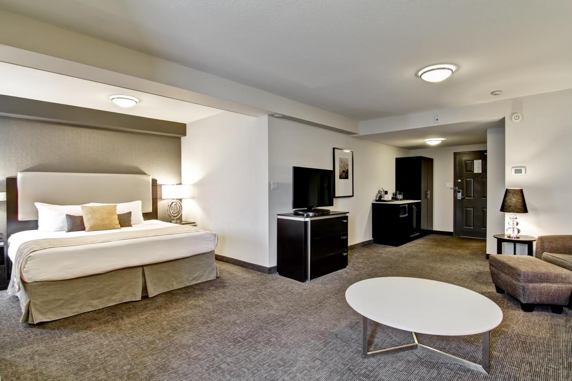 Hotel Coast & Conference Centre